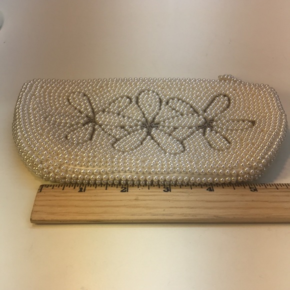 Vintage Bag by Debbie division of JohnWind Imports - Picture 4 of 10